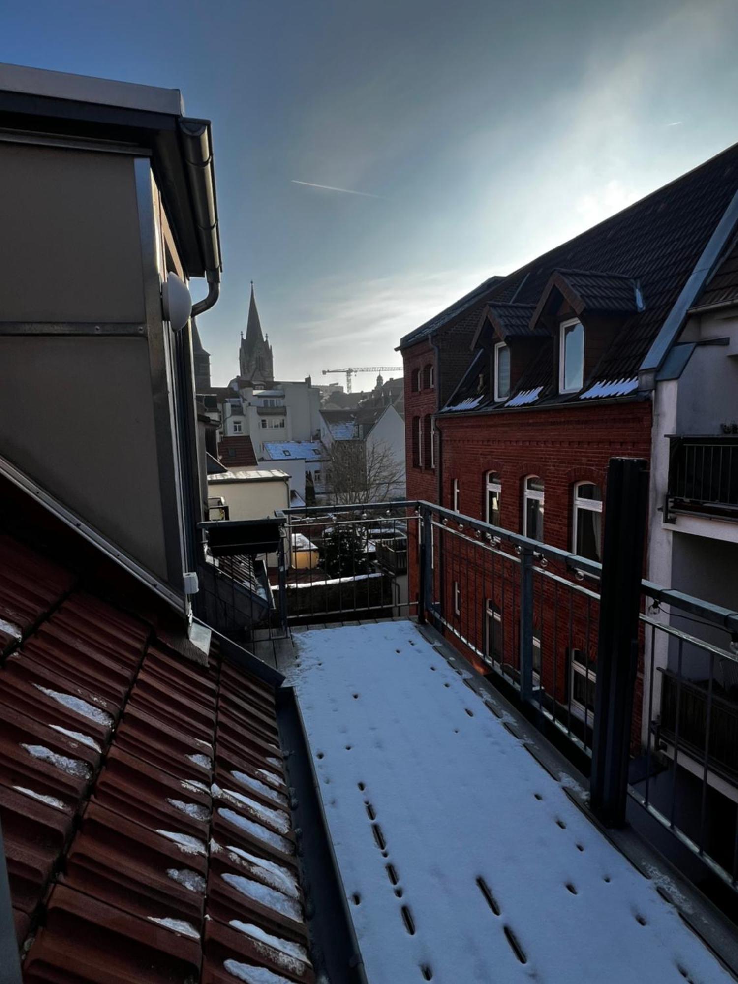 Moderne Galeriewohnung Mit Balkon Und Stellplatz Am Wenigemarkt Erfurt Exterior foto